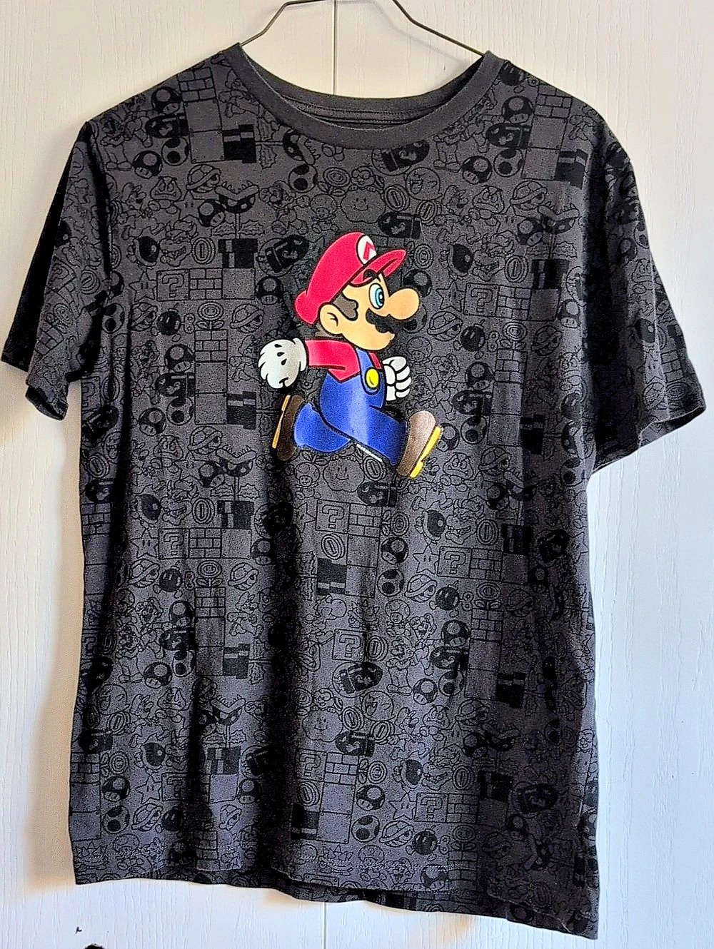 Old Navy Super Mario All-Over Print Graphic Tee Black XXL